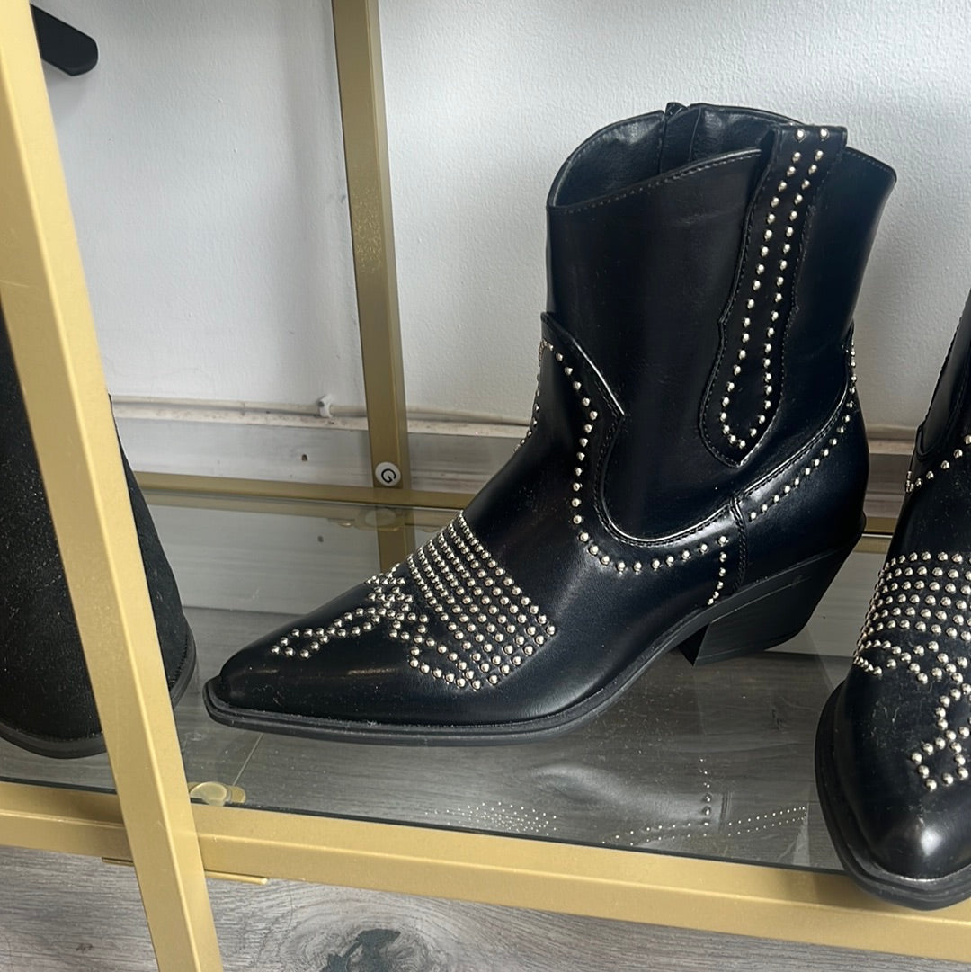Studded cowboy boots